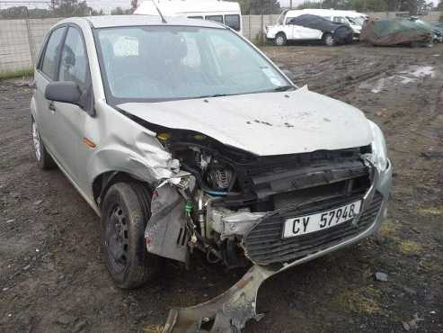 FORD FIGO 1.4 AMBIENTE (2014)