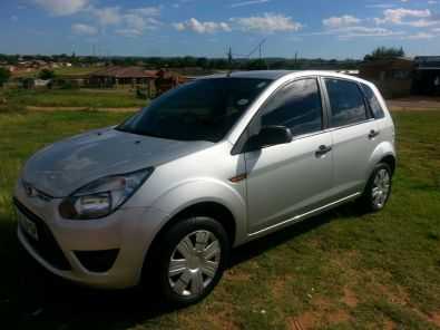 Ford Figo 1.4 Ambiente Petrol