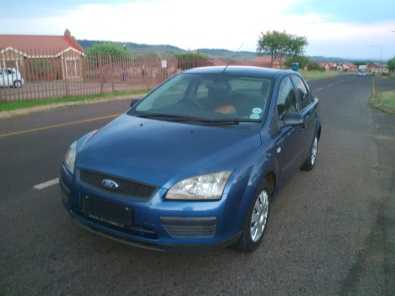 FORD FOCUS SEDAN