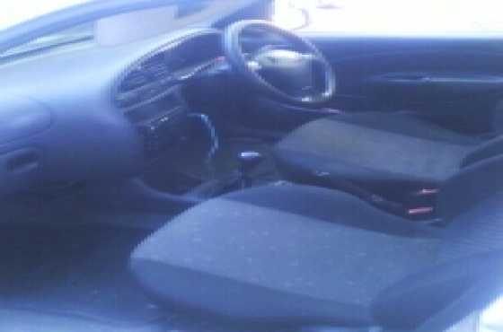 ford ikon 2005