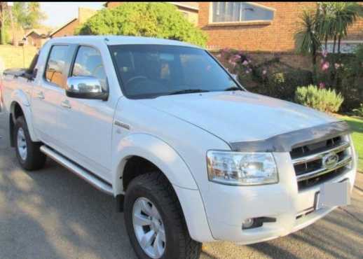 Ford Ranger DOUBLE CAB 4X2 MANUAL