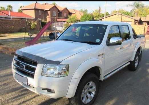 Ford Ranger DOUBLE CAB 4X2 MANUAL