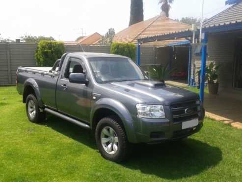 Ford Ranger XLT V8 2009  ( 99.800 kms ) Excellent Condition.