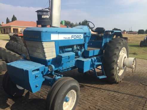 Ford TW 20 for sale