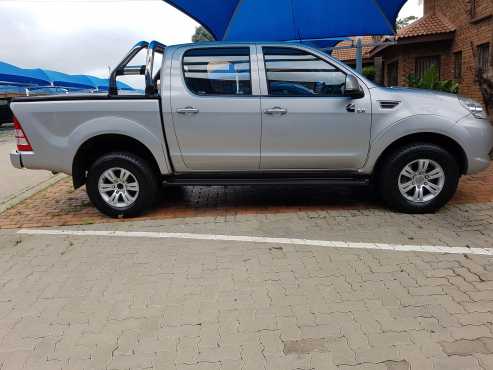 FOTON TUNLAND 4X4 DOUBLE CAB - LUXURY MODEL 2.8