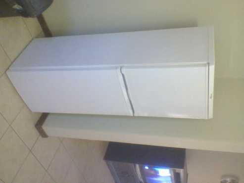 Fridge amp Freezer stil like new bargain