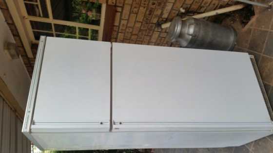 fridge freezer 440ltr