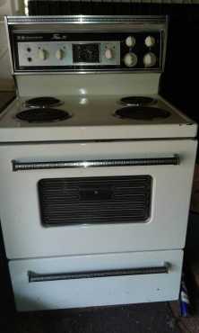 Frigidaire Stove 4 Plate