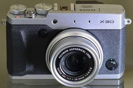 Fuji X30 Compact Camera