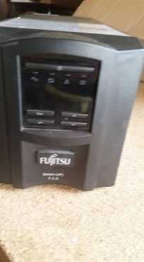 Fujitsu Smart UPS 750 APC