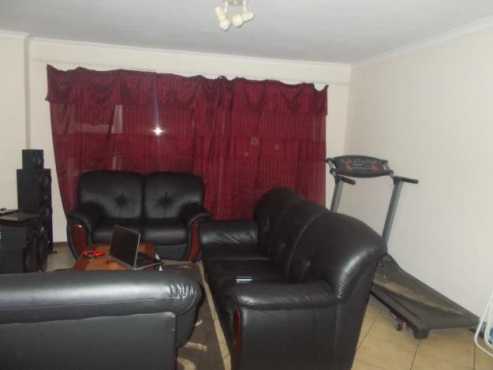 Fully furnished 2 bedroom apartment to share