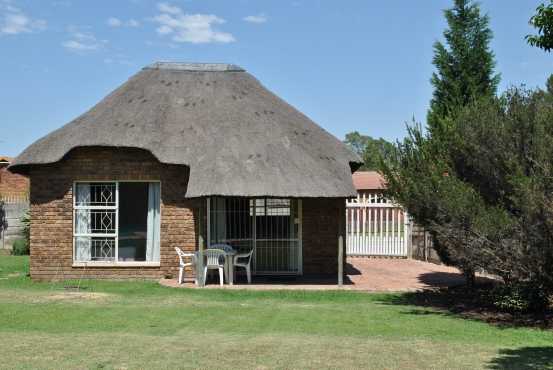 Furnished Bachelor Cottage Brakpan North