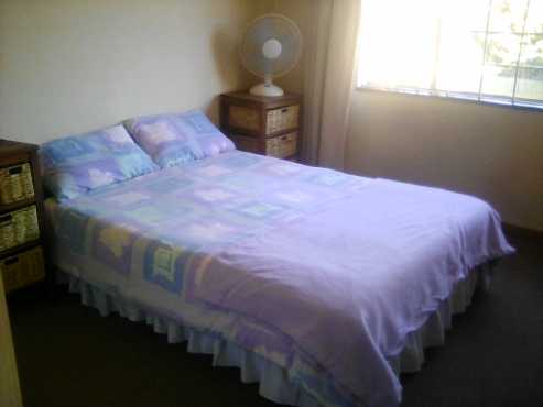 Furnished Room to let in Family Home (Immediately available)