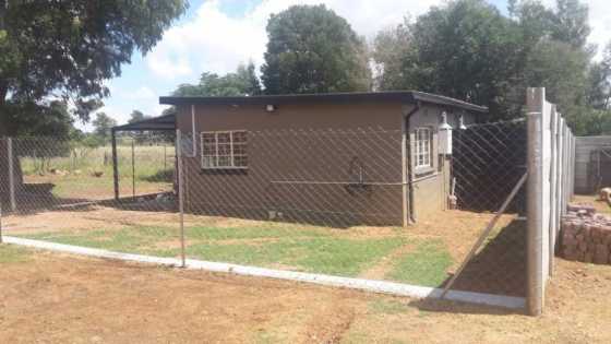 Garden Cottage  Bachelor Flat in Waterval Krugersdorp