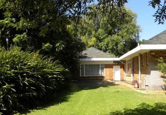 Garden Cottage in MenloPark