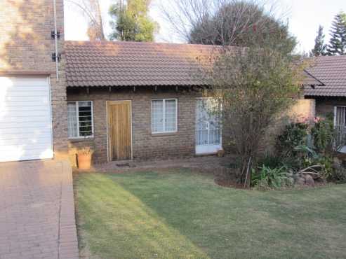 Garden cottage in Weltevreden Park , neat, very secure,