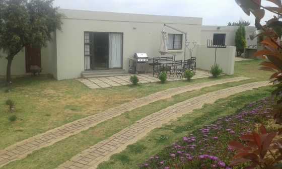 garden flat 2 bedroom in Grootfontein country estate