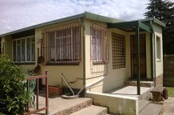 Garden flat in quiet environment, Kenmare, Krugersdorp