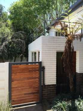 Garden Flat in Waterkloofridge for Rent