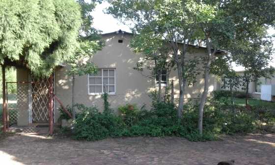 Garden flat on a plot in Mooiplaats