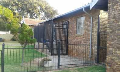 GARDEN FLAT TO LET IN MENLYN AREA