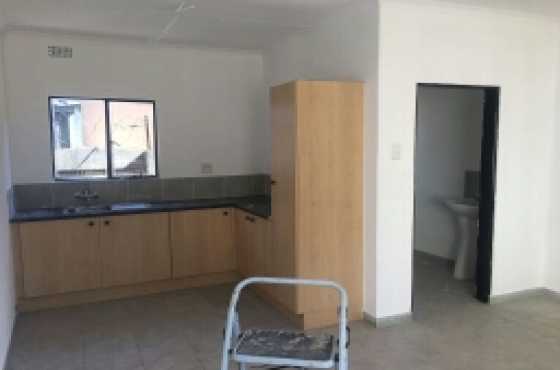 garden flat to rent in Rhodesfield Kempton Park