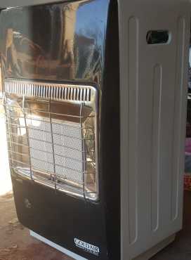Gas heater with gas cylinder
