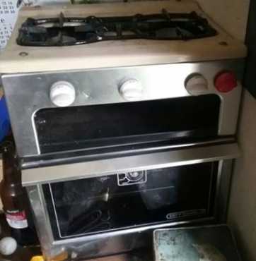 Gas Stove with Oven for sale