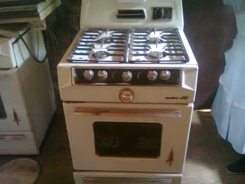 Gas stoves R2000 each