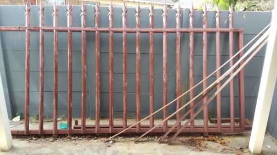 Gate for sale