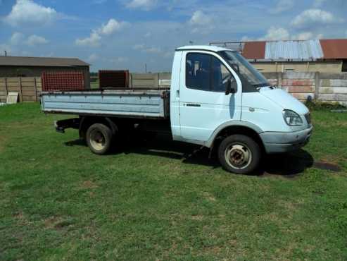 Gazelle 1 ton bakkietruck body for sale.