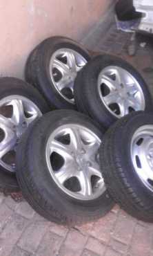 Geely mags and tyres