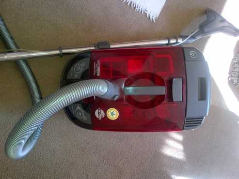 GENESIS VACUUMCLEANER  CARPET WASHING MACHINE