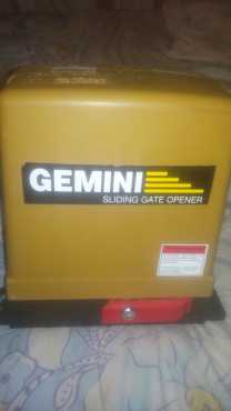 Germini gate motor