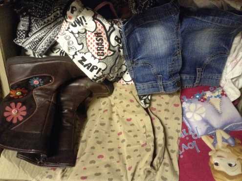Girls clothes age 4 - 12 yrs old 130 items