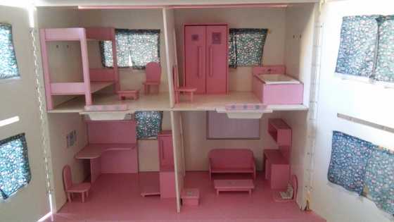 Girls Doll house