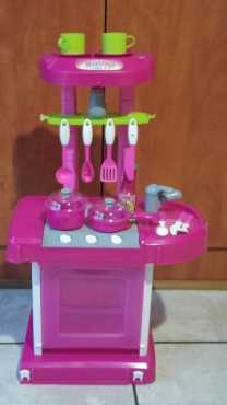 Girls kitchen play set