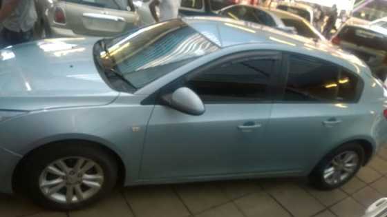 Give away Chevrolet Cruze 2012 1.6 hatchback for R105000.00