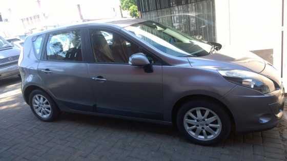 give away Renault Scenic 2010 with navigation Very nice car, clean condition