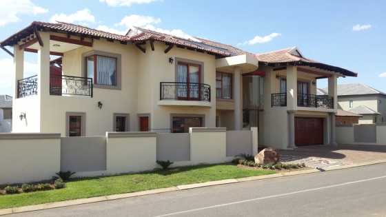 Glen Eagles Estates has five bedroom elegant executive house for sale