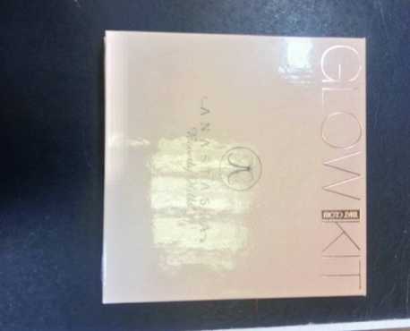 glowkit anastasia beverly hills