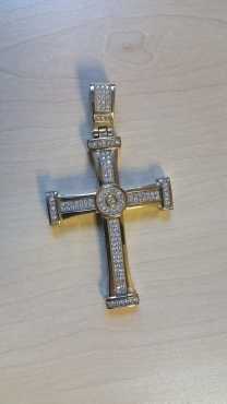 GOLD CROSS PENDANT