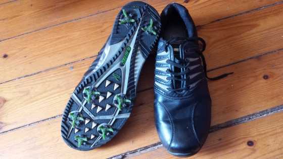 GOLF SHOES