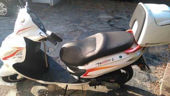 Gomoto Adventure Scooter 150cc