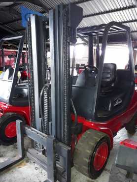 GOOD CONDITION 3 TON LINDE GAS AND DIESEL FORKLIFTS FOR SALE