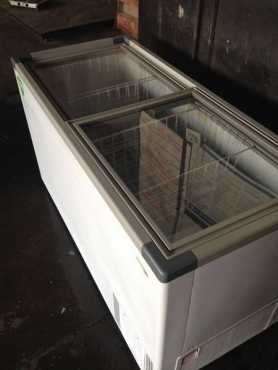 Good day my frend is selling this freezer