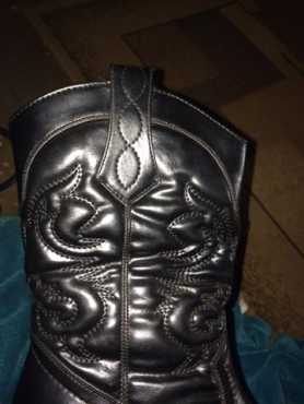 Gorgeous boots for sale.