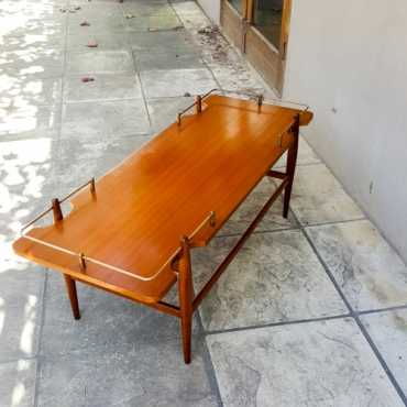 Gorgeous Danish style coffee table, good condition, solid brass fittings, spunky but stylish