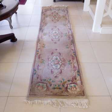 Gorgeous handmade Chinese rug, thick pile, great condition, fringe slightly frazzled