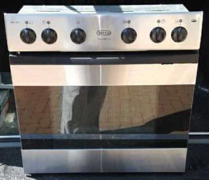 Gorgeous Silver Defy Stove, Oven amp Extractor